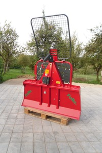 Forstseilwinde EGV35 A mit Zapfwelle Forstwinde 3,5t Rückewinde Tajfun