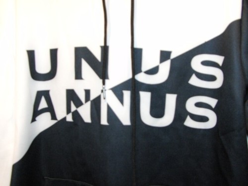 Unus Annus Black & White Split Urban Unique Creation Pouch Pocket Hoodie SIZE M - Picture 12 of 14