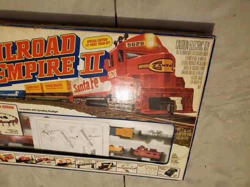 Vtg TYCO RAILROAD EMPIRE 2 1990 117 Piece #38931 Empire II Complete W/ Manual - Picture 4 of 23