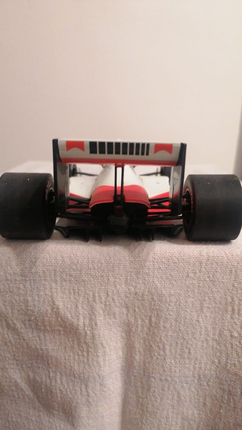 Foto 7 di 9
