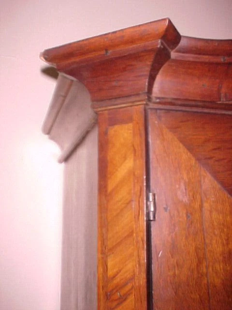 Gabinete "Sitio" alemán temprano en soporte C. 1672 Foto 4 de 4