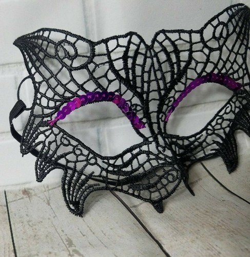 Black Cat Purple Sequin Cutout Textured Masquerade Party Halloween Eye Mask - Picture 3 of 5