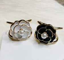 Camellia Scarf Ring Clip Buckle Silk Scarf Belt Buckle Lot 2 Black White Pearl