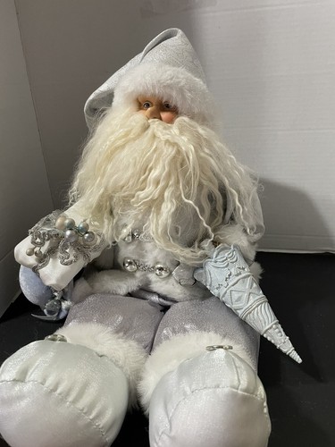Northlight 16" White Frost Sitting Santa Claus Christmas Figure with Blue Tree - Picture 7 of 8