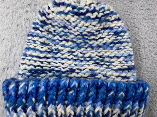 Handmade Beanie Toque Youth One Size White Blue Crochet Knit Acrylic Outdoors - Picture 2 of 5