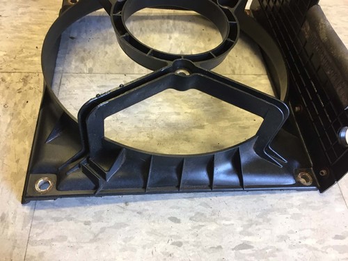 89-94 Porsche 911 964 A/C Condenser Fan Shroud Air Guide Cowl 964.624.031.00 B2 - Picture 4 of 10