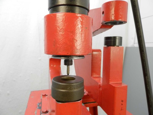 Hydraulische Lochstanze C-Stanzbügel mit Häwa Hydraulikaggregat und Zubehör - Bild 14 von 17