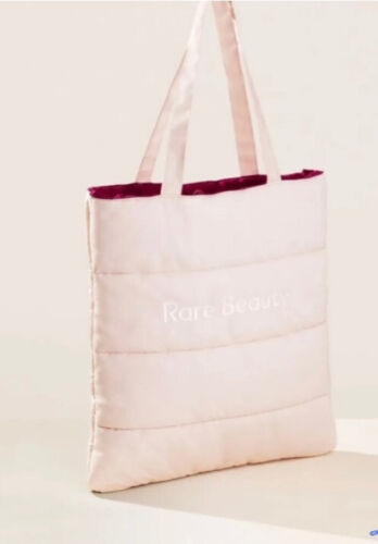 Rara borsa tote puffy Beauty di Selena Gomez NUOVA, ciondolo incluso - Foto 2 di 15