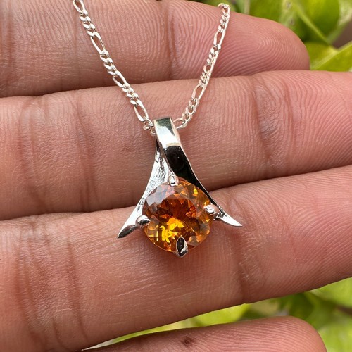 8 Ct Natural Orange Sapphire Pendant in 925 Silver – Certified & Stylish Gift - Picture 3 of 8