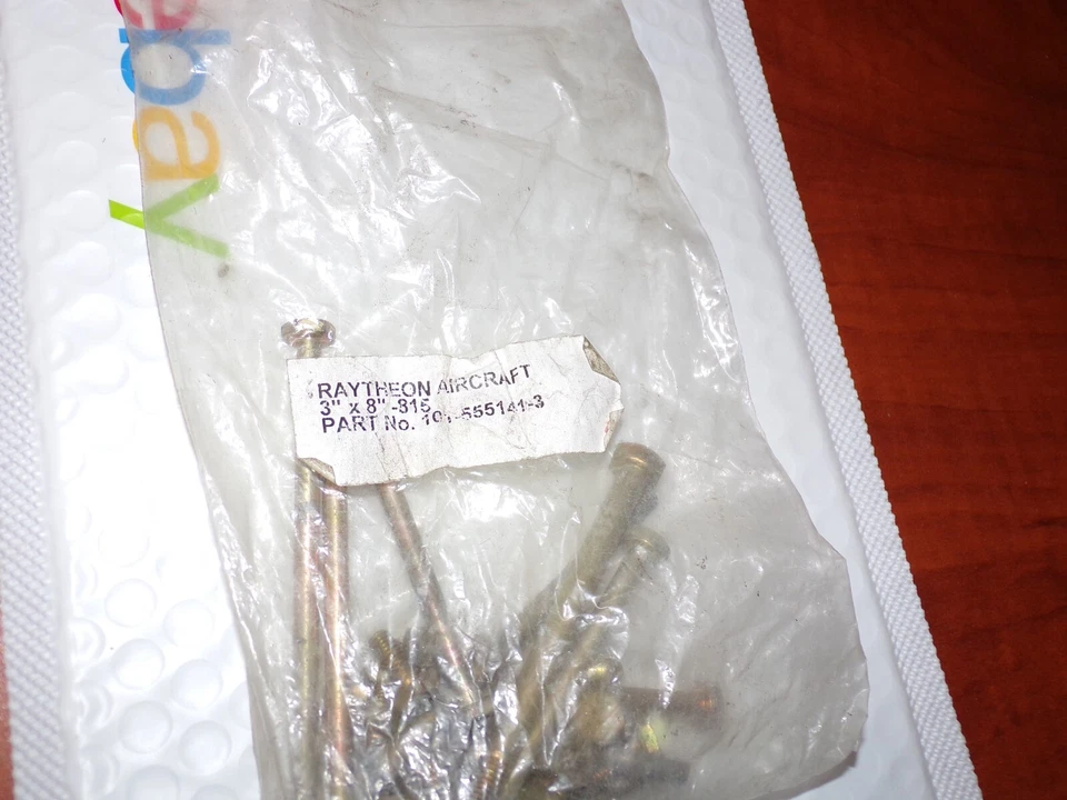 Tornillos para aviones Raytheon 101-555141-3 haya Foto 2 de 3