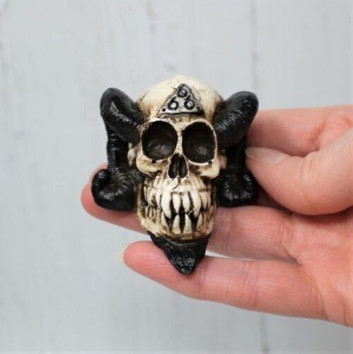 Ram's Head 666 Demon Skull Hand Casted Painted 65x54x38mm Birthday Xmas Gift - Picture 1 of 4