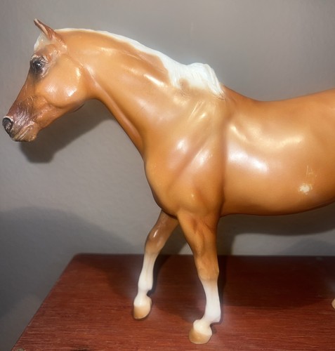 Breyer "Comanche Pony" Modelo #829 - Palomino - 1990-1992 De colección - Imagen 6 de 11