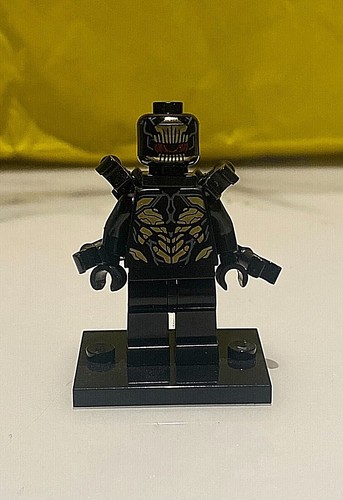 Authentic LEGO Marvel Minifigures - Spiderman, IronMan and Hulk - MINT Condition - Picture 11 of 86
