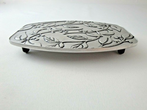 WILTON Botanica Metal Trivet Armetale Tray Small Rectangular Leaf Berries - Picture 2 of 4