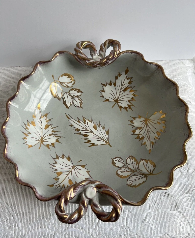 Cuenco de cerámica artística gris con volantes con asas de lazo hoja blanca dorado/lavanda Italia de colección Foto 2 de 4