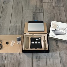 Wacom Intuos CTH-480 Touch Graphics Tablet with Different Bamboo Pen (Small) USB