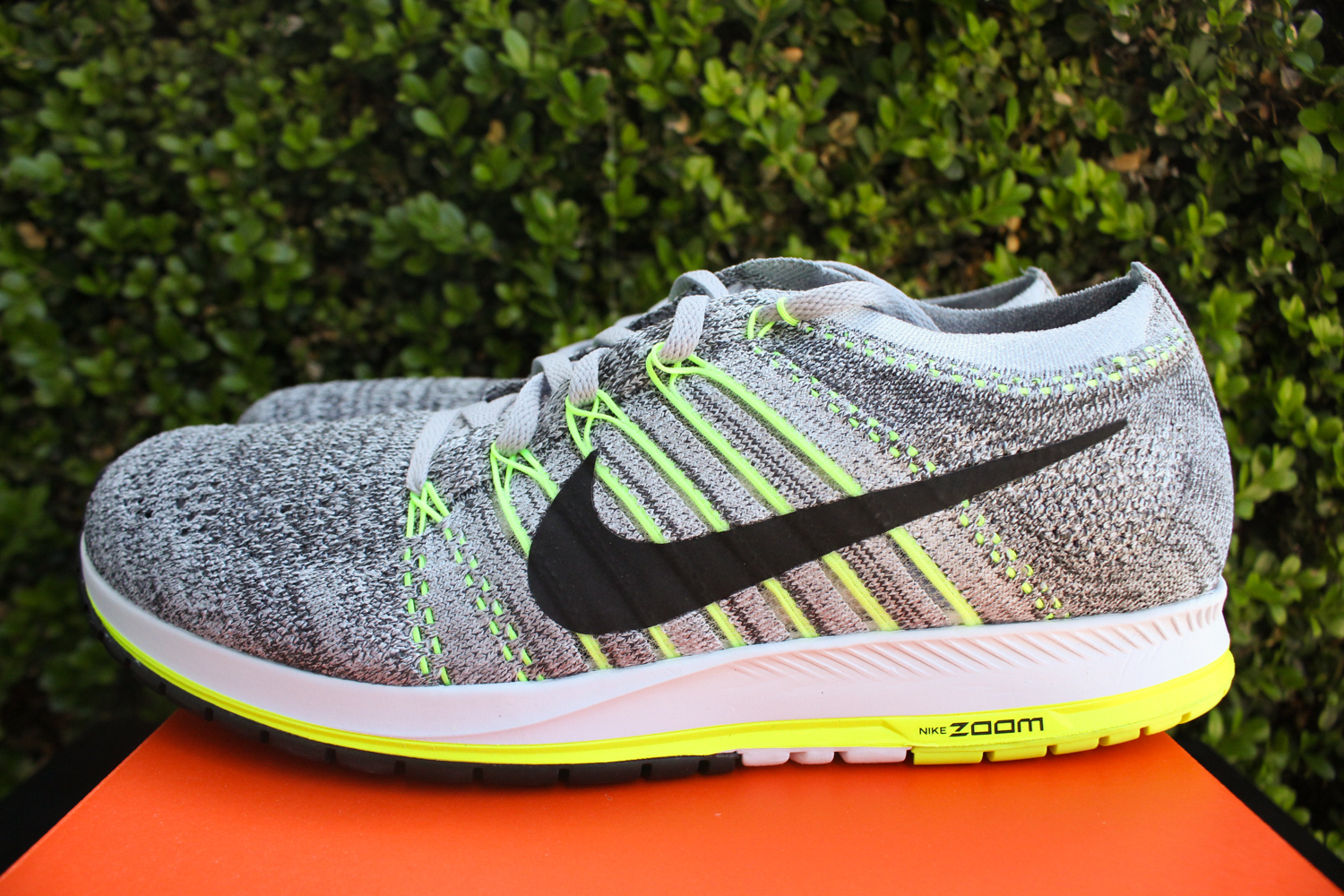 Nike zoom flyknit serie lupo grigio antracite sz 11 nero 835994 007 Nike zoom flyknit serie sz lupo grigio antracite sz serie 11 nero 835994 007 fc95dc