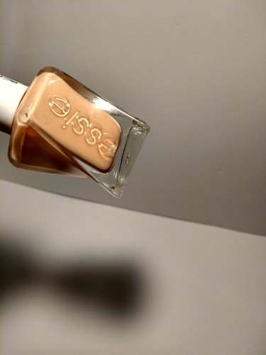 essie 20 ''spool me over'' Gel Couture Nail Polish 13.5ml creamy apricot pink  - Picture 9 of 9
