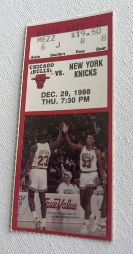 1988 Chicago Bulls Vs NY Knicks Ticket Stub Michael Jordan and Pippen Pictured - 第 7/16 張圖片