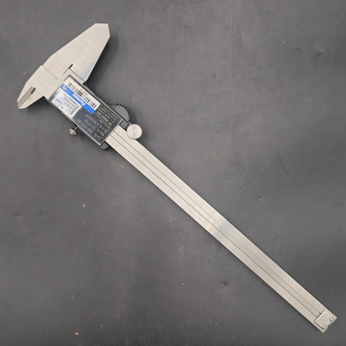 Mitutoyo Absolute Digital Calipers with Plastic Case, CD-8"AX, 500-172-30 - Picture 6 of 17