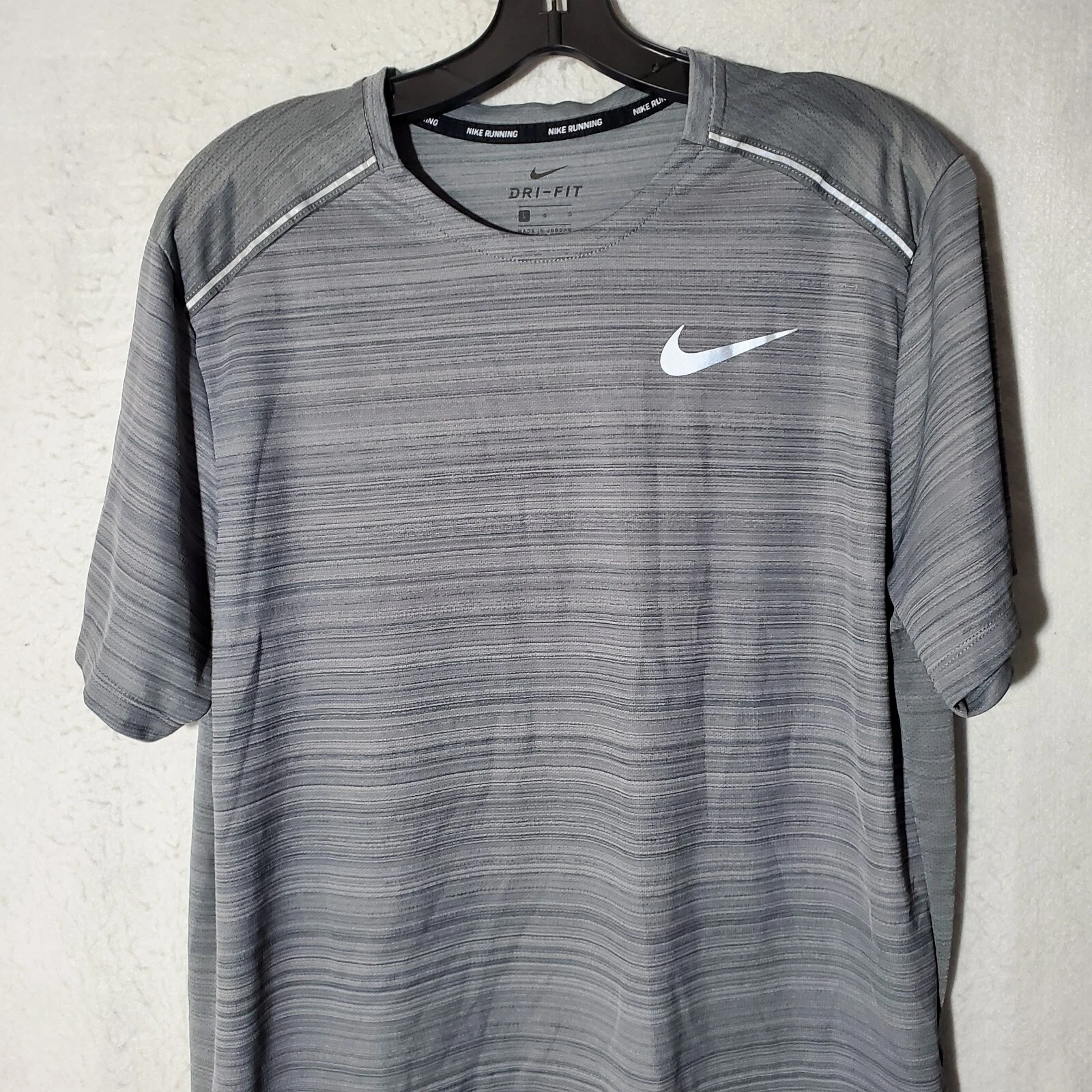 Nike Running Shirt Mens Large Short Sleeve Grey Running Gym Sports