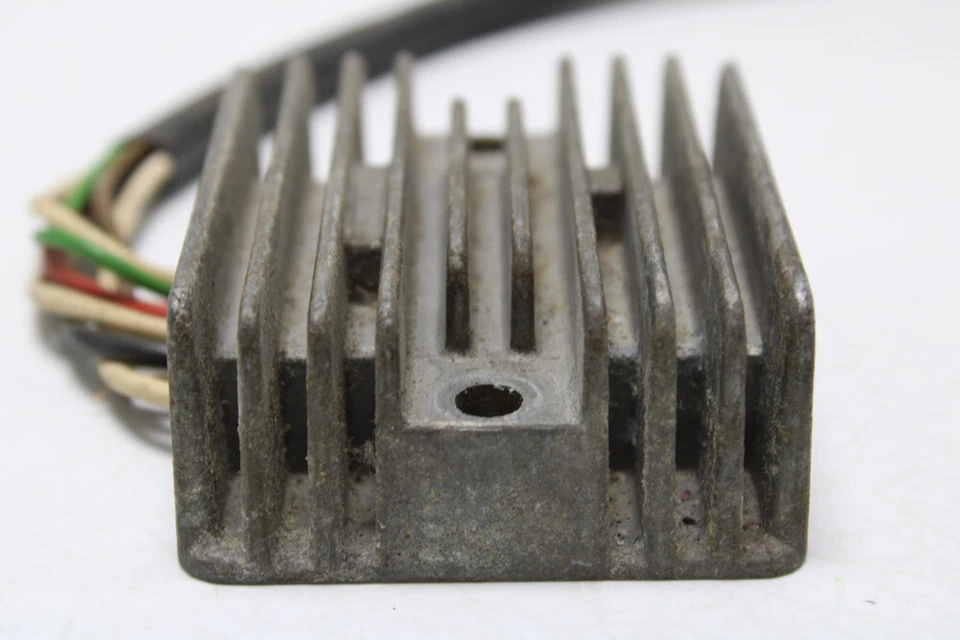 Rectificador regulador de voltaje Yamaha XS550 1981 Foto 4 de 4