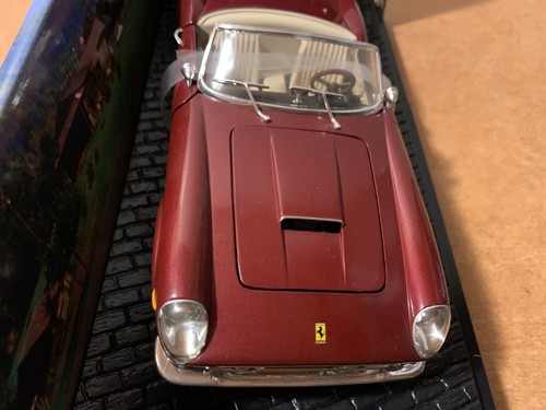 HOTWHEELS FERRARI 250GT SPIDER 1/18 EN BOITE G2 - Picture 3 of 4