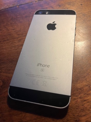 iphone se 1st generation .. no marks or scratches .. slate grey - Picture 2 of 6