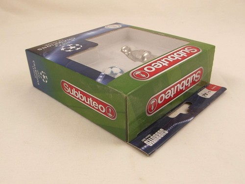 Hasbro Subbuteo 81489 Champions League Cup & Ball 2016 Official Licensed - Boxed - Picture 3 of 5