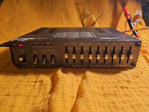 Alpine Model 3007 20w+20w Bi-level 5 Band Graphic Equalizer Booster Vintage 1982