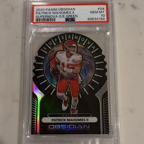 2020 Panini Obsidian Supernova Patrick Mahomes II S4 Etch Green /15 PSA 10