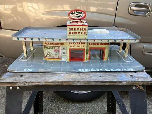 Vintage 1960er Marx Blech Litho Day & Nite Tankstelle Center Lubritorium - Bild 1 von 24