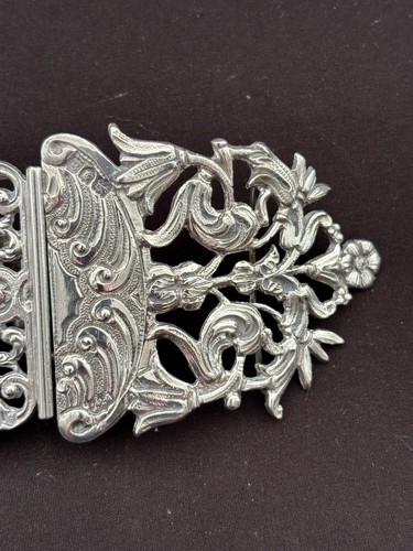 solid silver nurses Belt Buckle. London 1916. Mappin & Webb. - Imagen 4 de 19