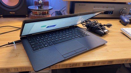 Dell Latitude 5300 / i7, 8GB RAM, 256GB SSD, 13" Display, Win11, 65W AC Adpt - Picture 4 of 9