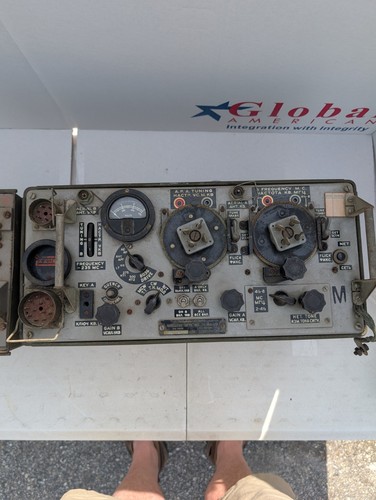 WWII SIGNAL CORPS WIRELESS SET #19 WITH SUPPLY UNIT #3 - Picture 2 of 20