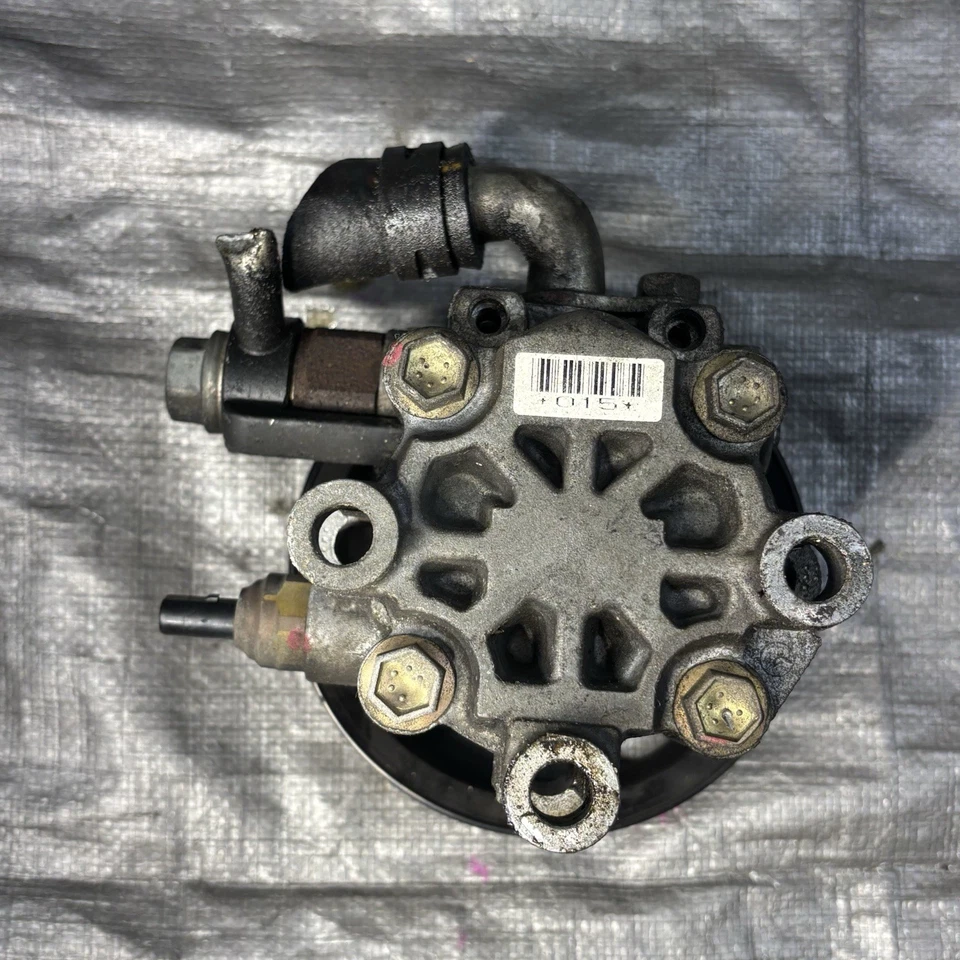 2004 TOYOTA RAV4 2.4L POWER STEERING PUMP ASSEMBLY OEM - Image 4 of 4