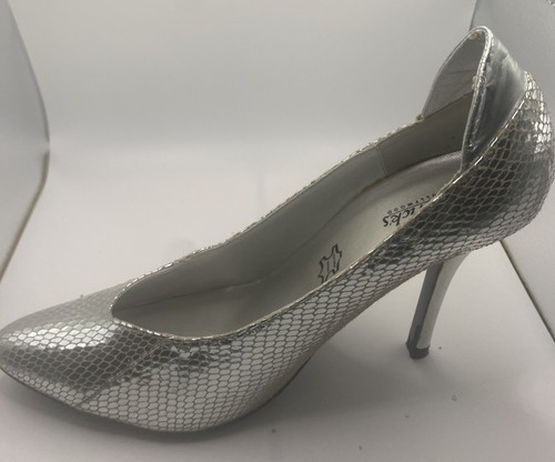 Tacones de aguja plateados vintage Frederick’s of Hollywood talla 8 - Imagen 8 de 11