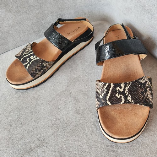 Sandali Vionic donna 11 neri pelle di serpente Brielle plateau cinturino comfort - Foto 4 di 16