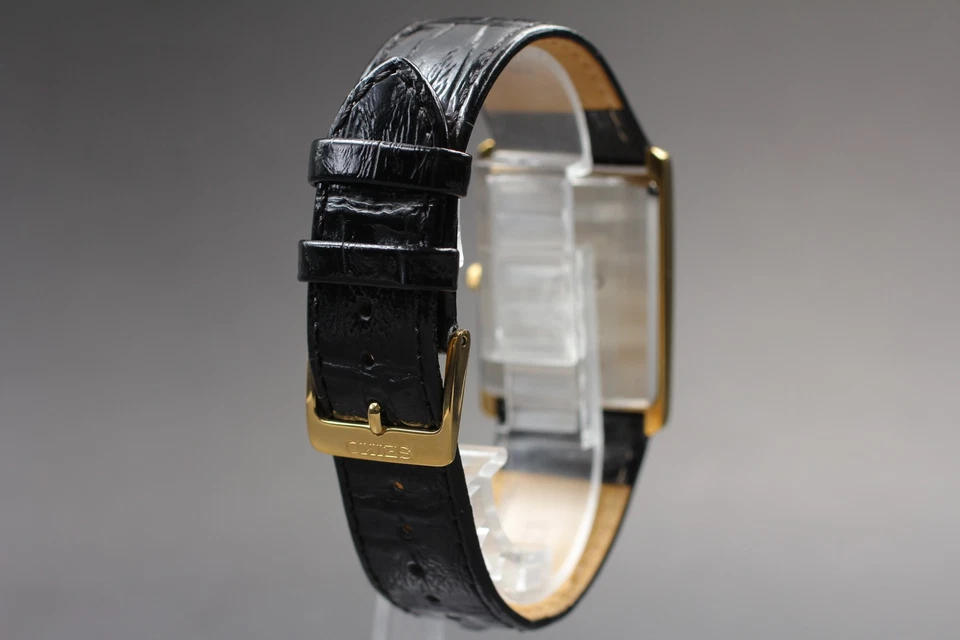 [COMO NUEVO] Reloj Seiko V115-0BC0 SUP880 Solar Tank Dress esfera blanca cuarzo para hombre JAPÓN Foto 3 de 4