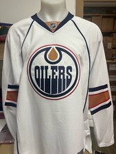 Taylor Hall Autographed Edmonton Oilers Autographed Hockey Jersey Reebok X-LARGE