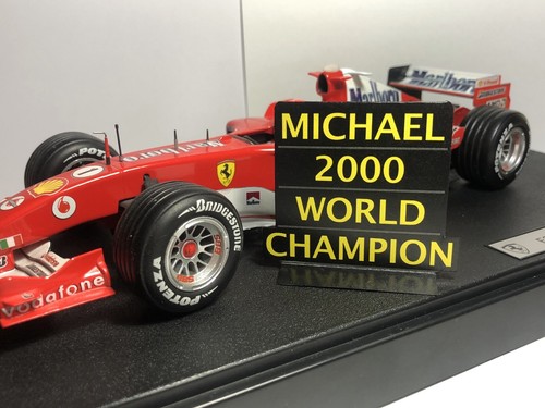 Pitboard 1:18 (Pizarra F1) / Michael Schumacher (Ferrari) 2000 World Champion - Imagen 1 de 9
