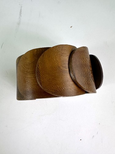 Vintage Monies Wood Stretch Bracelet, by Gerda Lynggaard - Picture 3 of 4