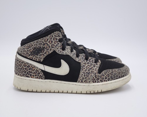 Talla 7Y - Air Jordan 1 Mid SE ""Cheetah"" BQ6932-021 (GS) - Imagen 3 de 10