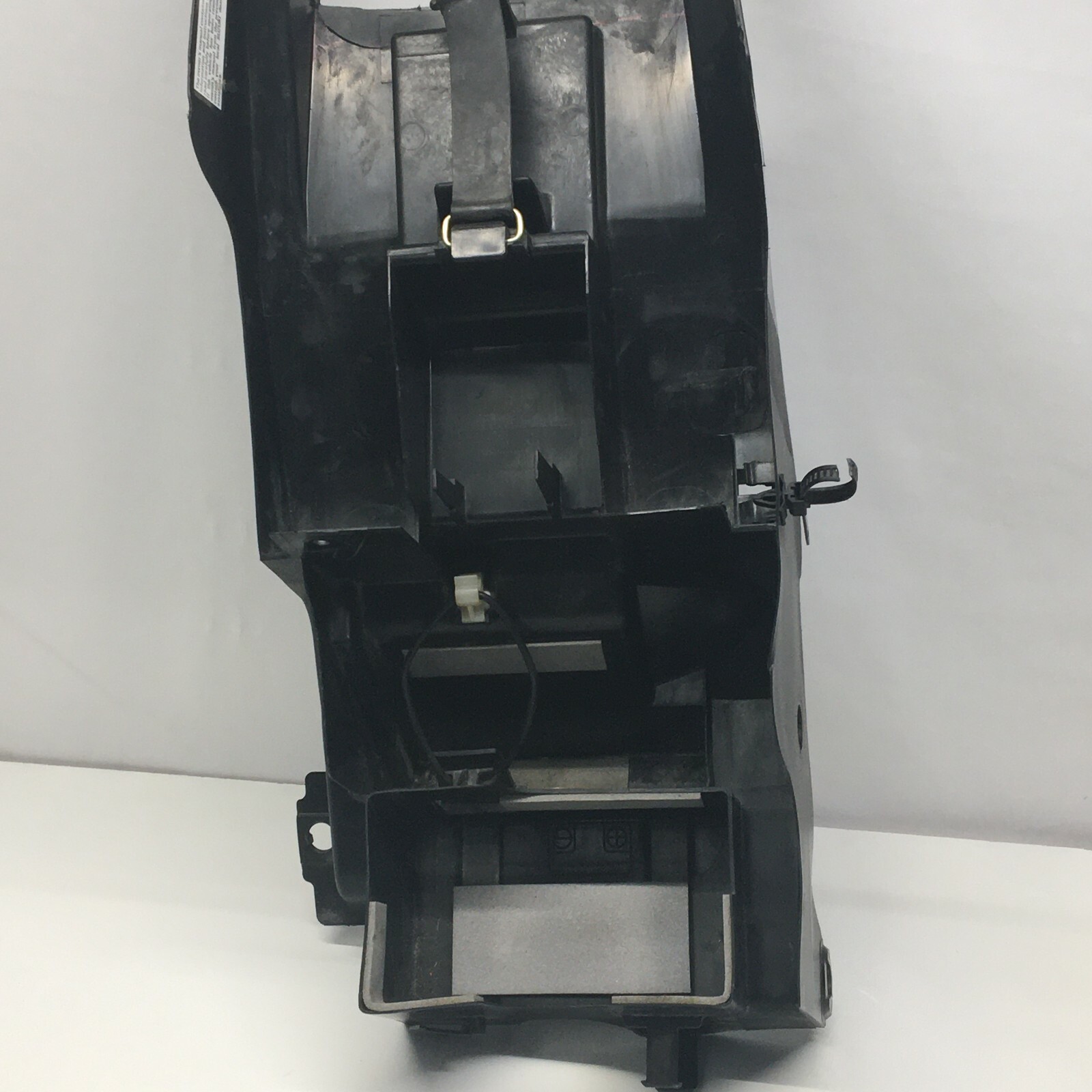 01 02 03 Suzuki Gsxr 600 750 Battery Tray Under Tail Back Fender Plastic Fairing image