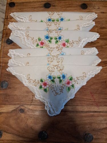 Vintage Scalloped Ladies Linen Handkerchiefs Flor… - image 1