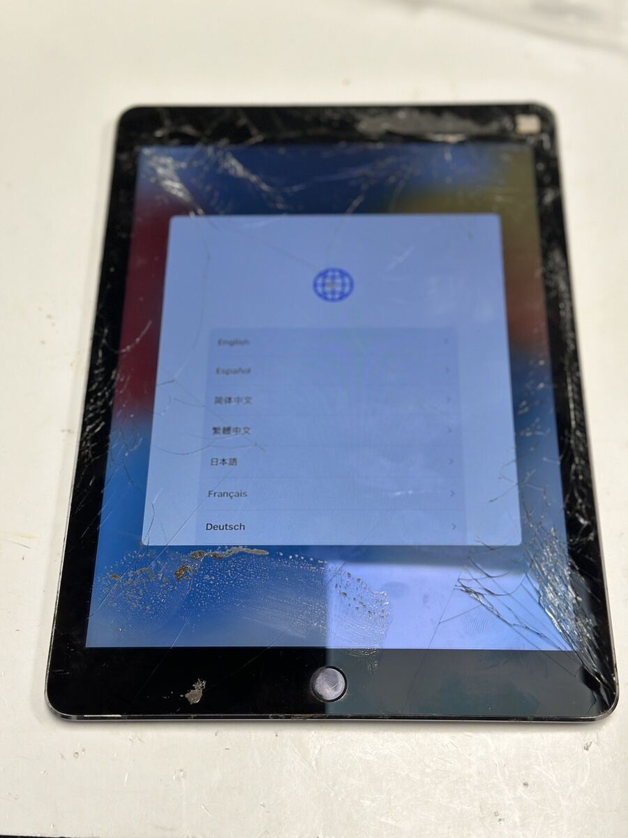WORKING BUT BROKEN SCREEN Apple iPad Air 2 64GB 9.7in - Gray WORKING BUT BROKEN SCREEN Apple iPad Air 2 64GB 9.7in - Gray