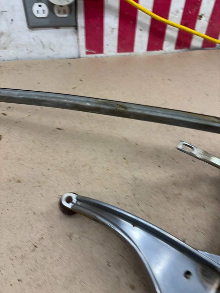 Ford Galaxy Ltd 1965 66 67 1968 2 puertas HT ala derecha ventilación ventana montaje Foto 4 de 4