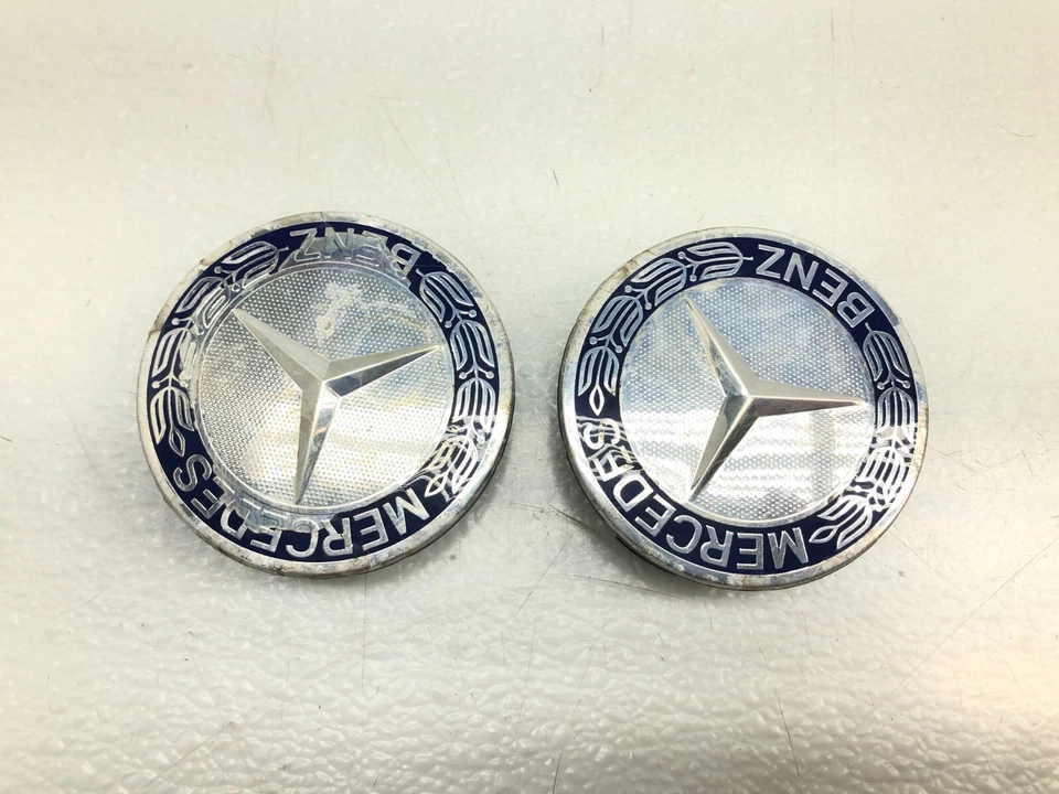 Mercedes Benz E550 2010-2016 emblema tapacubos OEM Foto 3 de 4