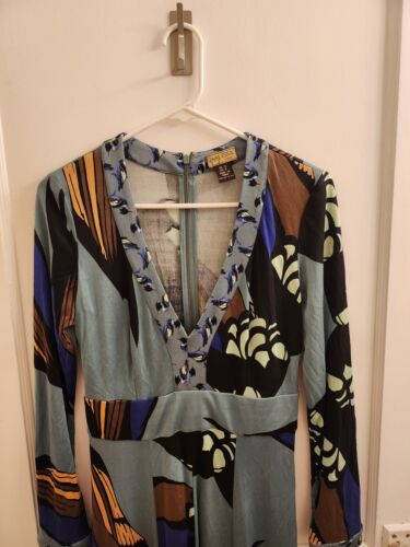 Size 8 Issa London Silk Duck Pattern Long-Sleeved V-Neck Dress - Picture 4 of 17