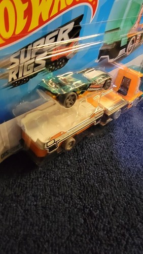 Hot Wheels Super Rigs semirimorchi scala 1:64 pressofuso camion rimorchio e auto - Foto 14 di 35